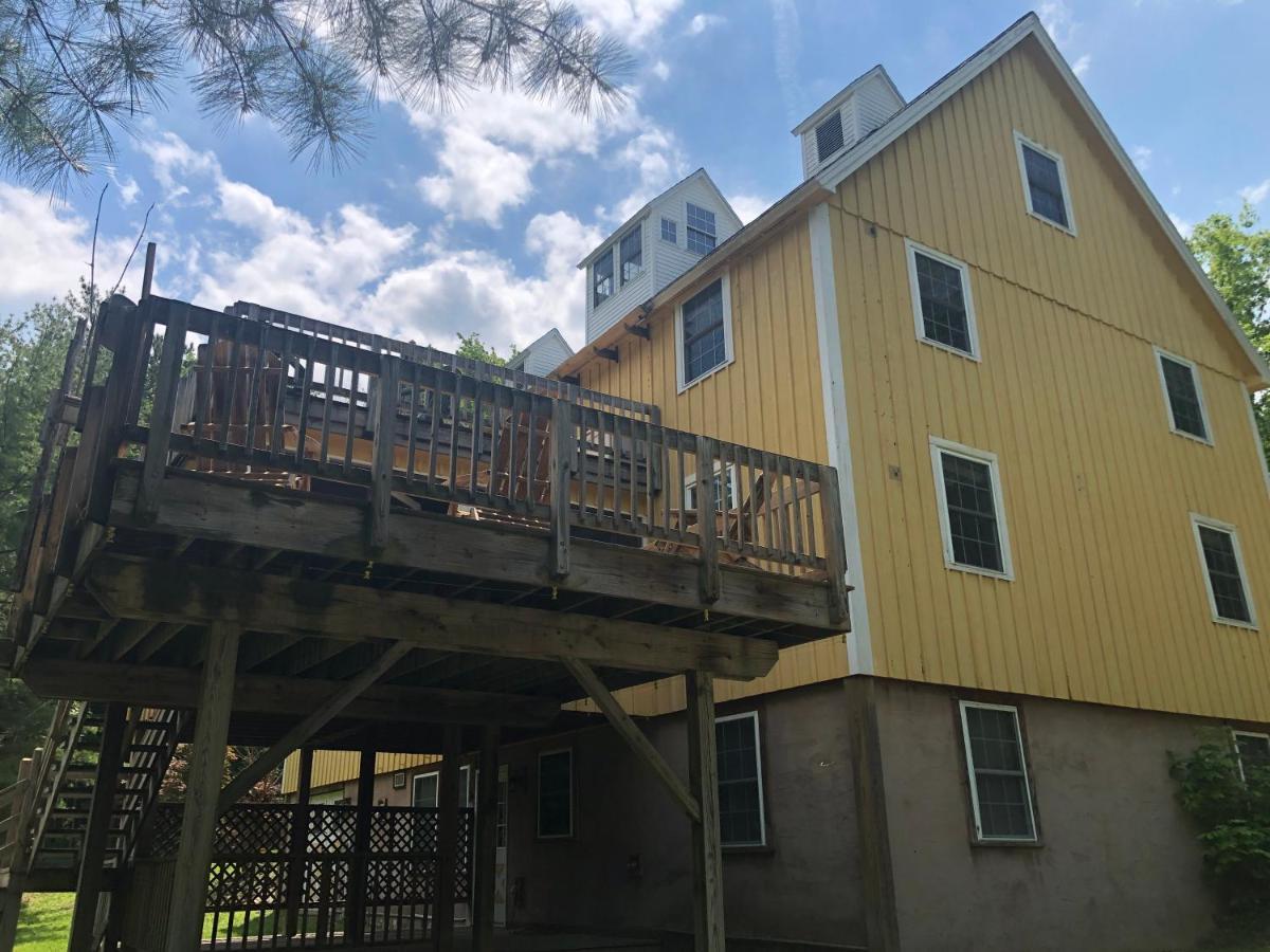 Yellow Barn Estate Freeville ภายนอก รูปภาพ